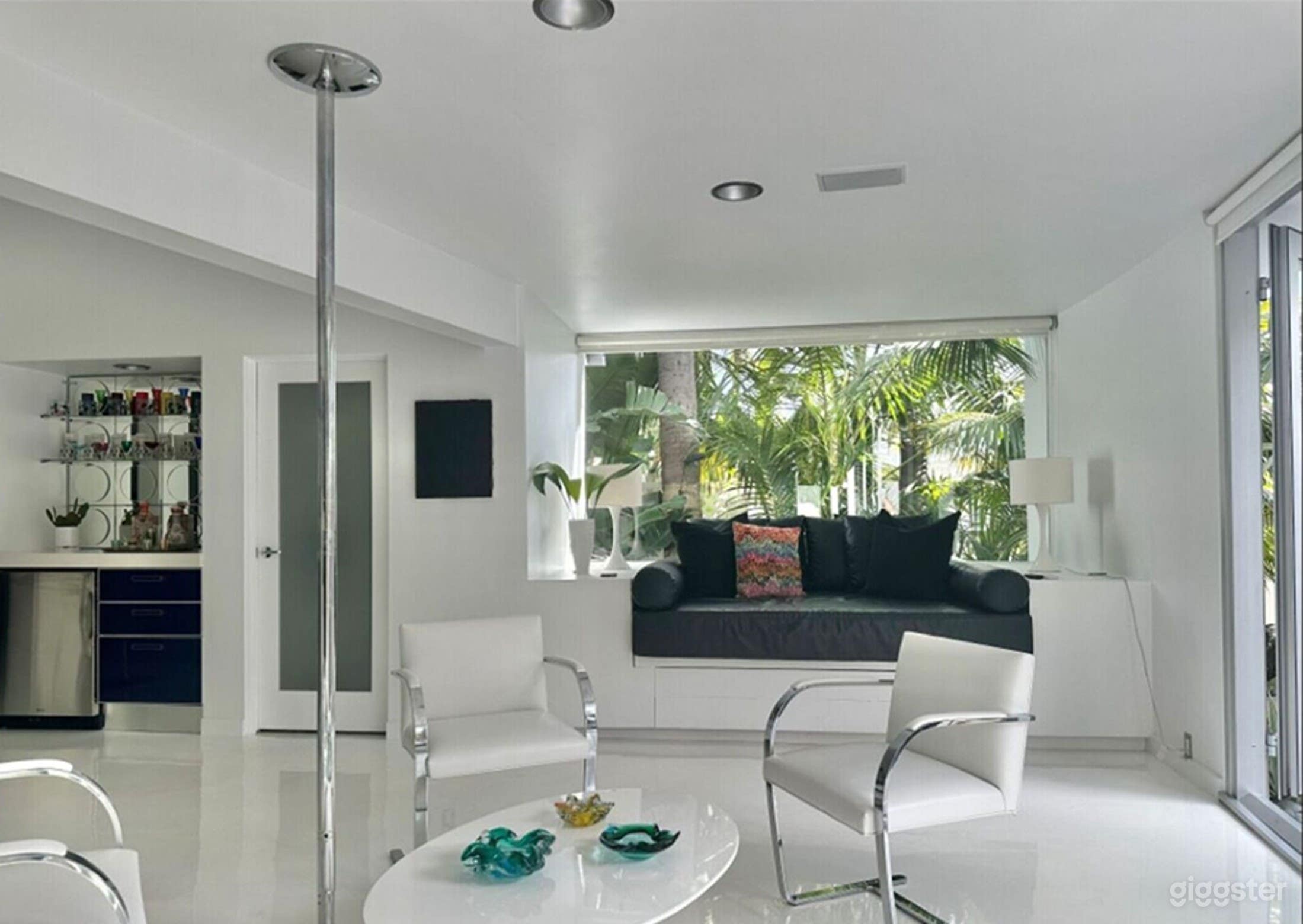 Tropical views from the comfortable cabana, equipped with small kitchen bar and bathroom with shower. 