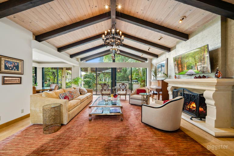  SPANISH HACIENDA RETREAT IN BRENTWOOD PARK 