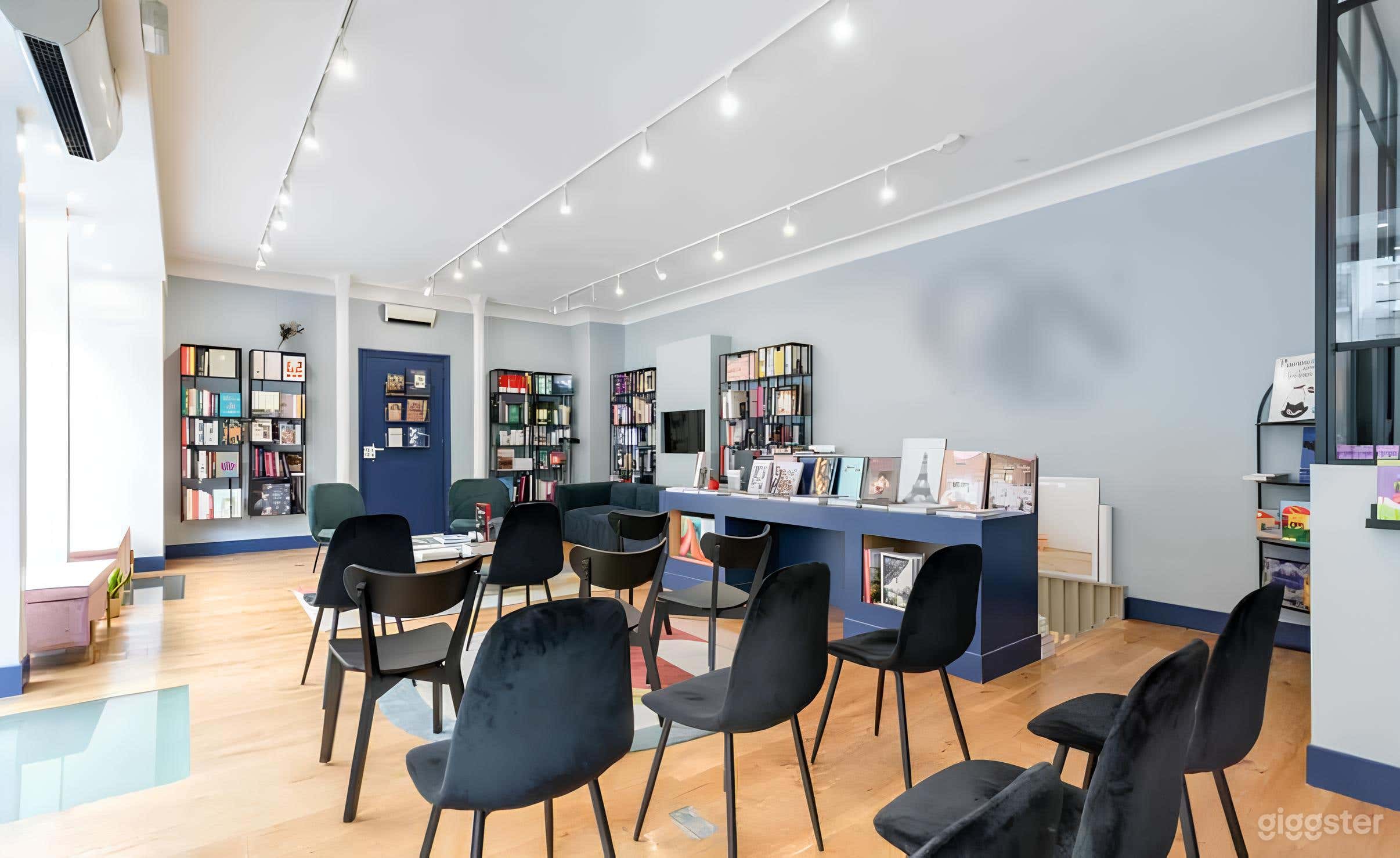 Modern Event Space in Center Paris Photo 2