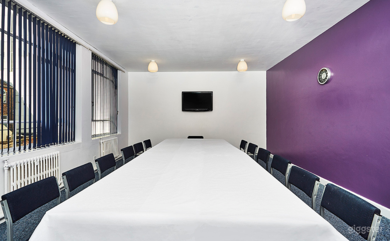 Waltham Room Photo 1