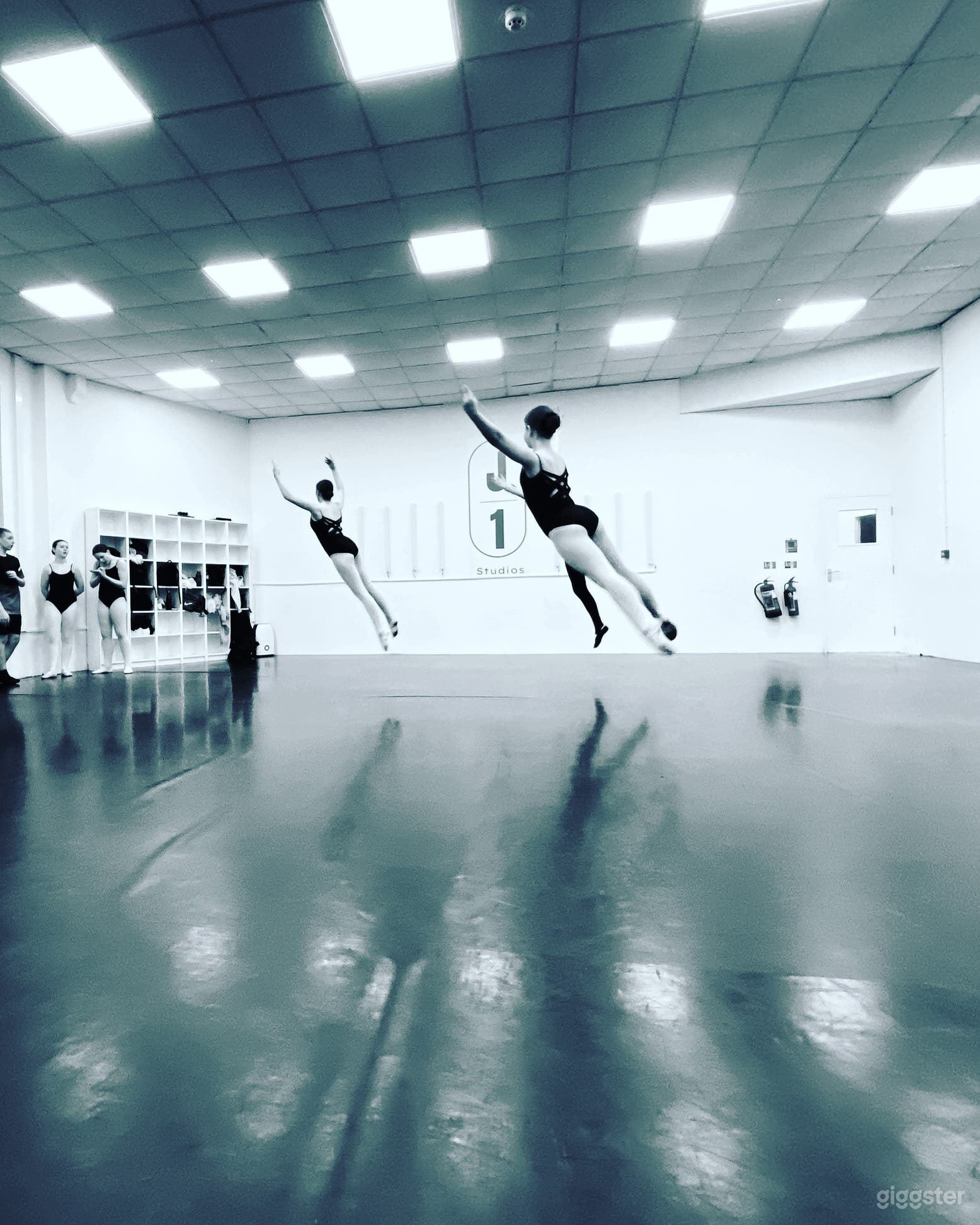 Large Dance Studios in Cardiff Photo 3