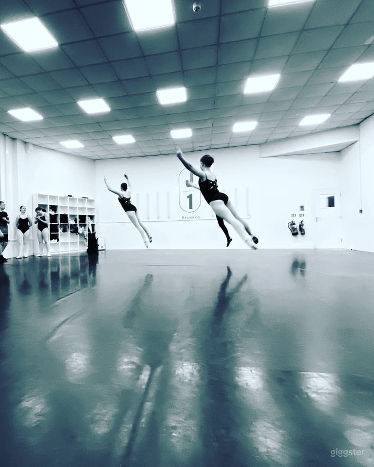  Large Dance Studios in Cardiff 
