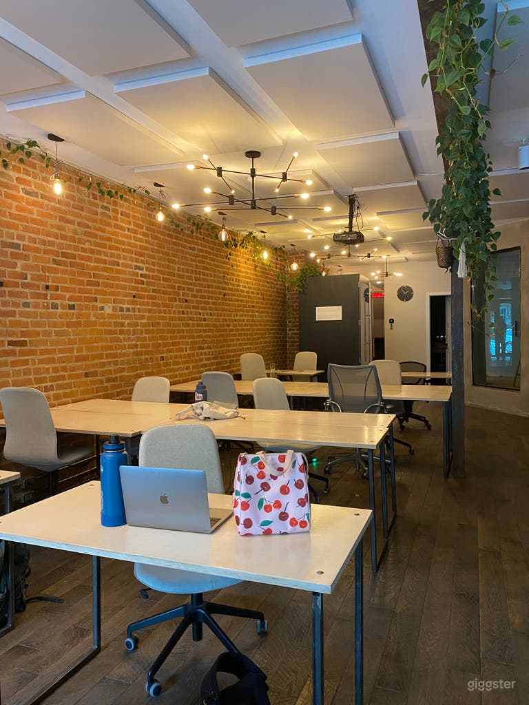  Beautiful Open Space for Art Exhibition 