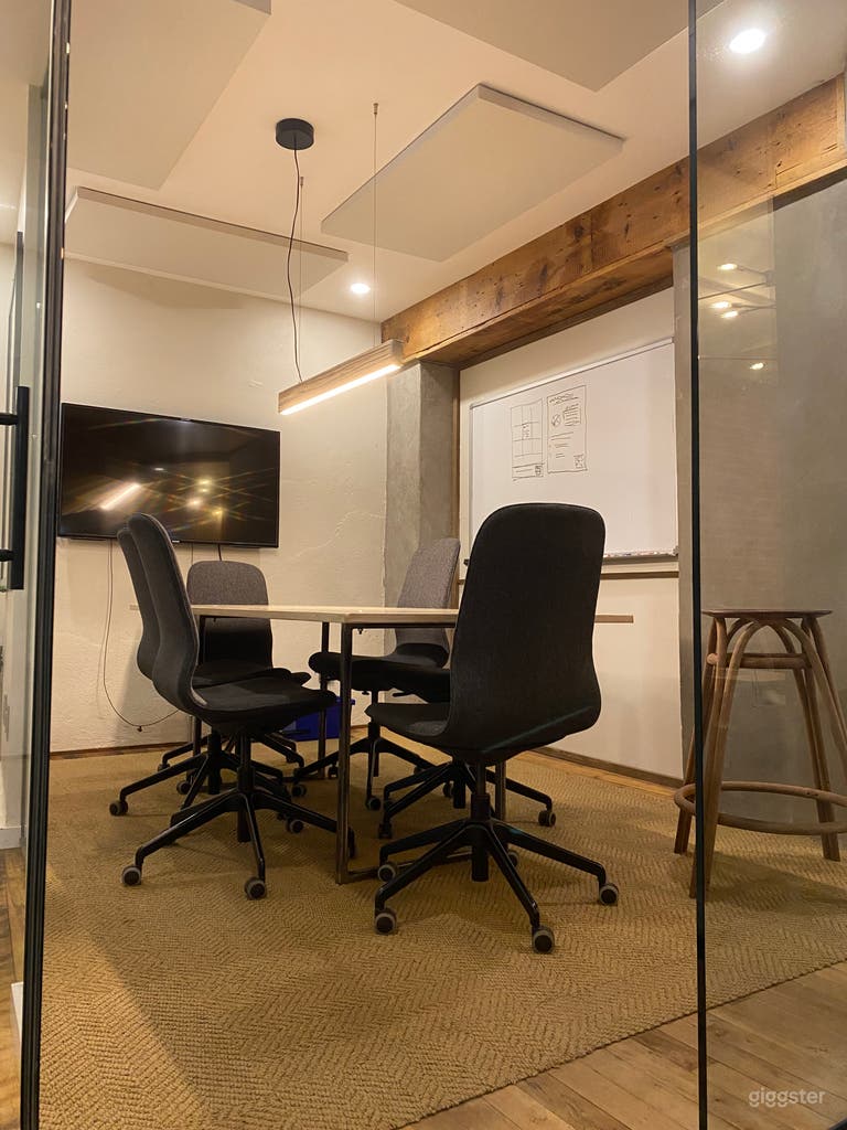  Beautiful Open Space for Art Exhibition 