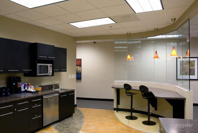  Fully Equipped Board Room in Charlotte 