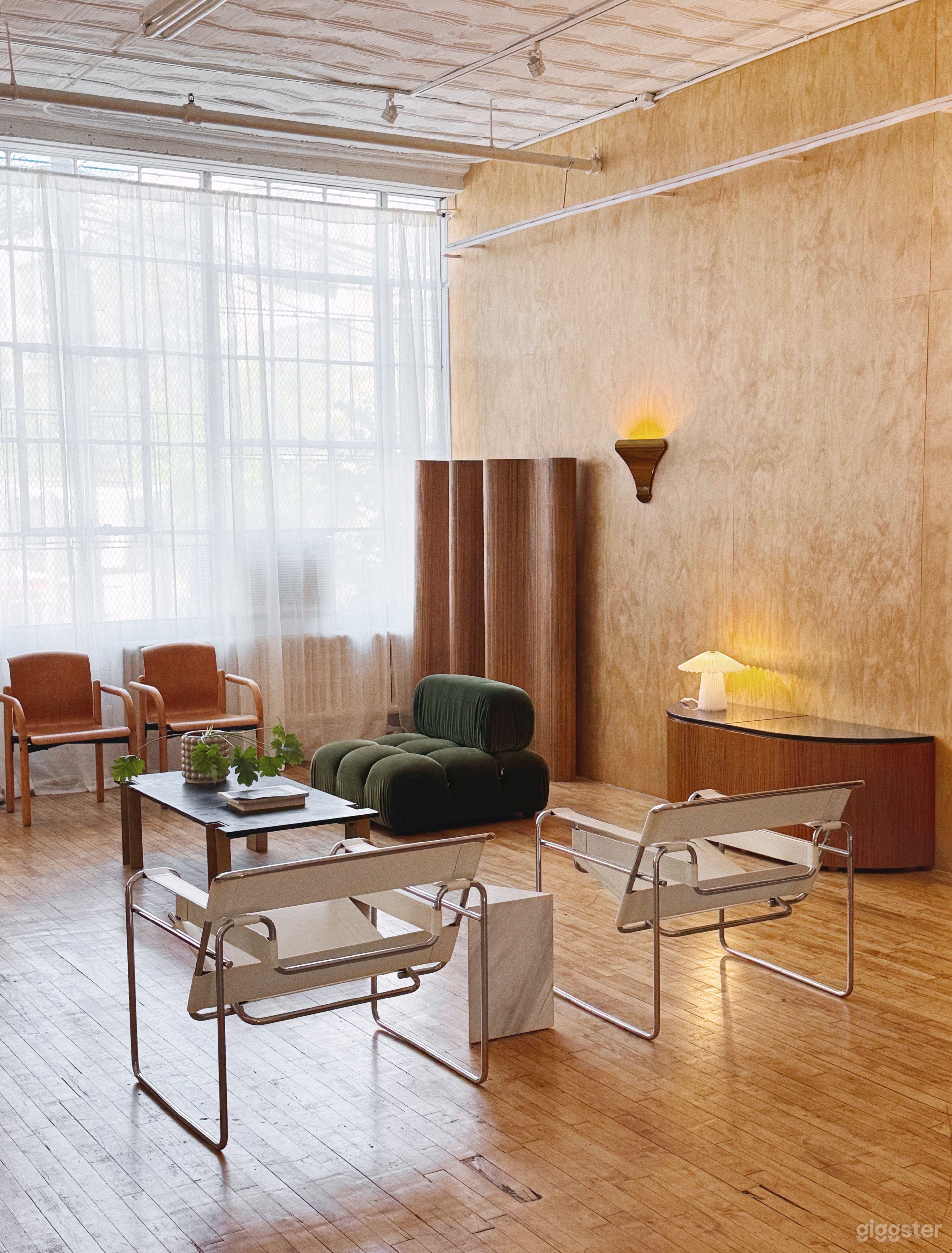 Studio Clyx ii / Mid-Century Modern Loft Photo 2