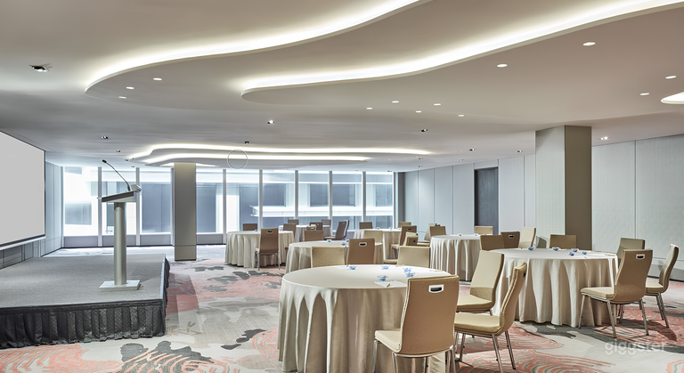  Elegant Modern Ballroom/Function Rooms for Events 