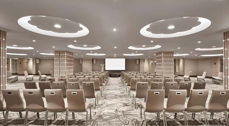  Elegant Modern Ballroom/Function Rooms for Events 