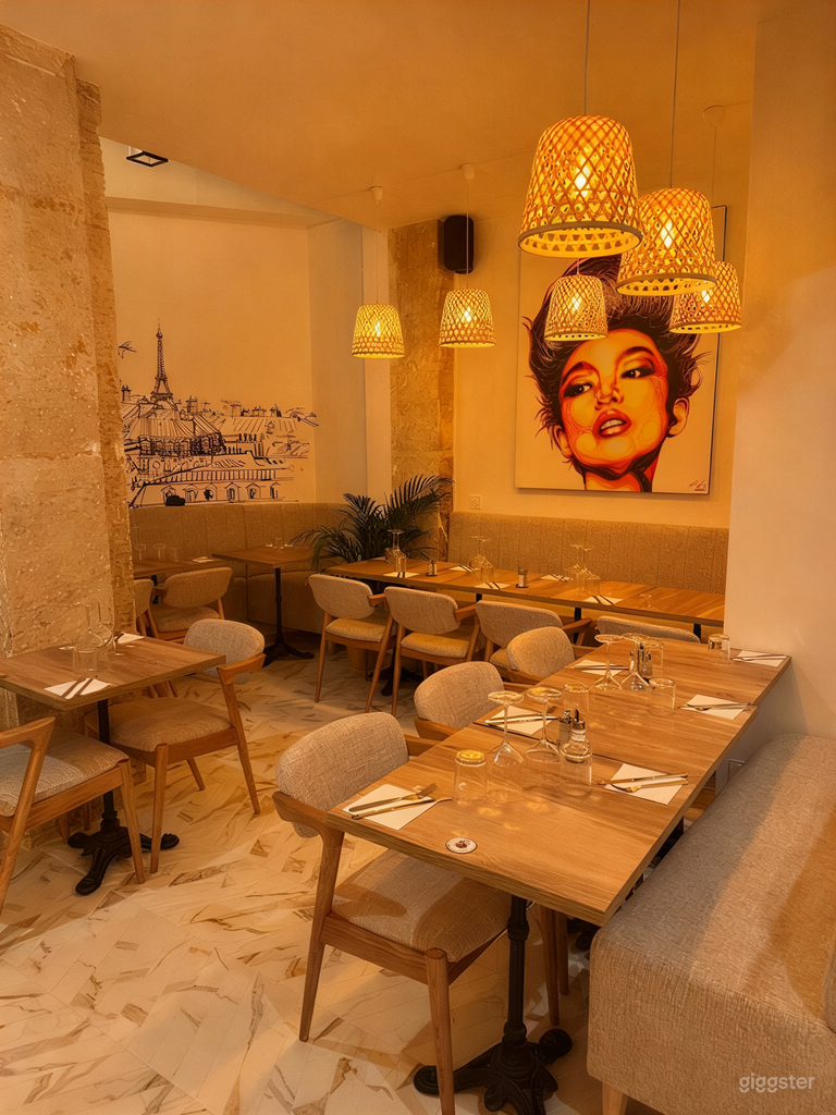  Restaurant mit zeitgenössischem Design und klarem & schickem Stil 