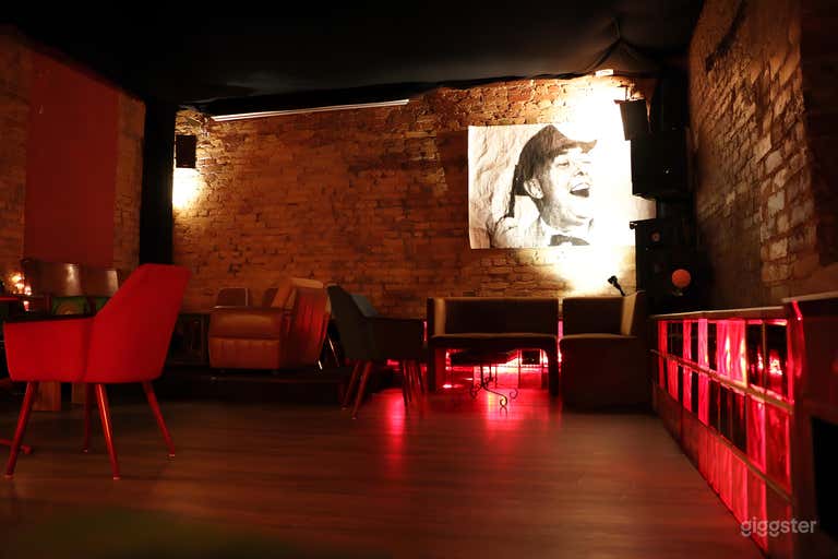  Distinctive Underground - NYC Style Comedy Club & Bar 