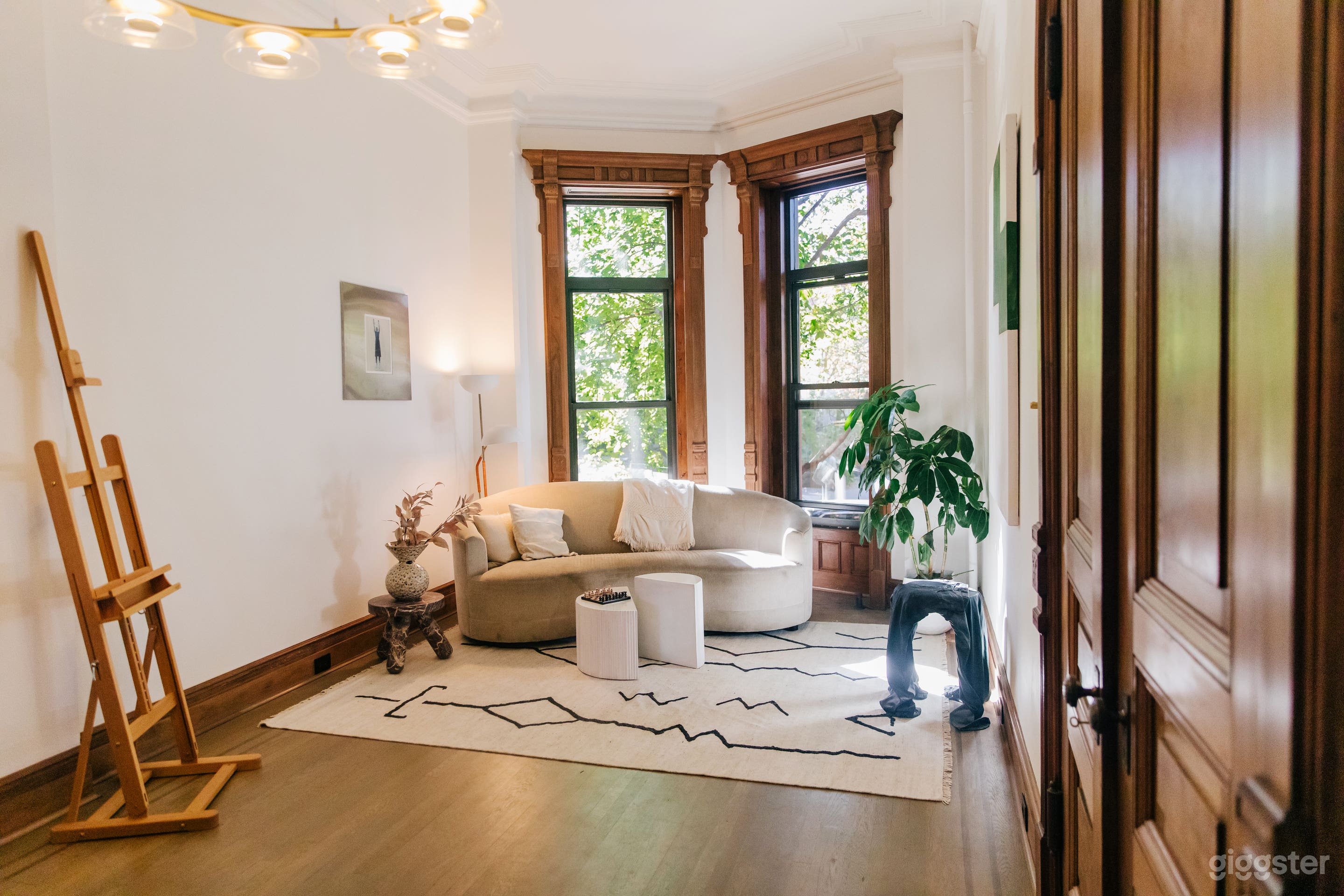 Modern &amp; Restored Brooklyn Brownstone Photo 2