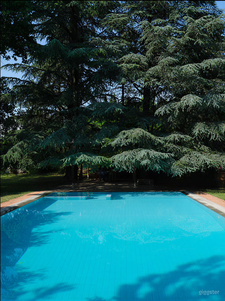  Piscina Infinity Privata 14×7 m con Ampio Parcheggio 
