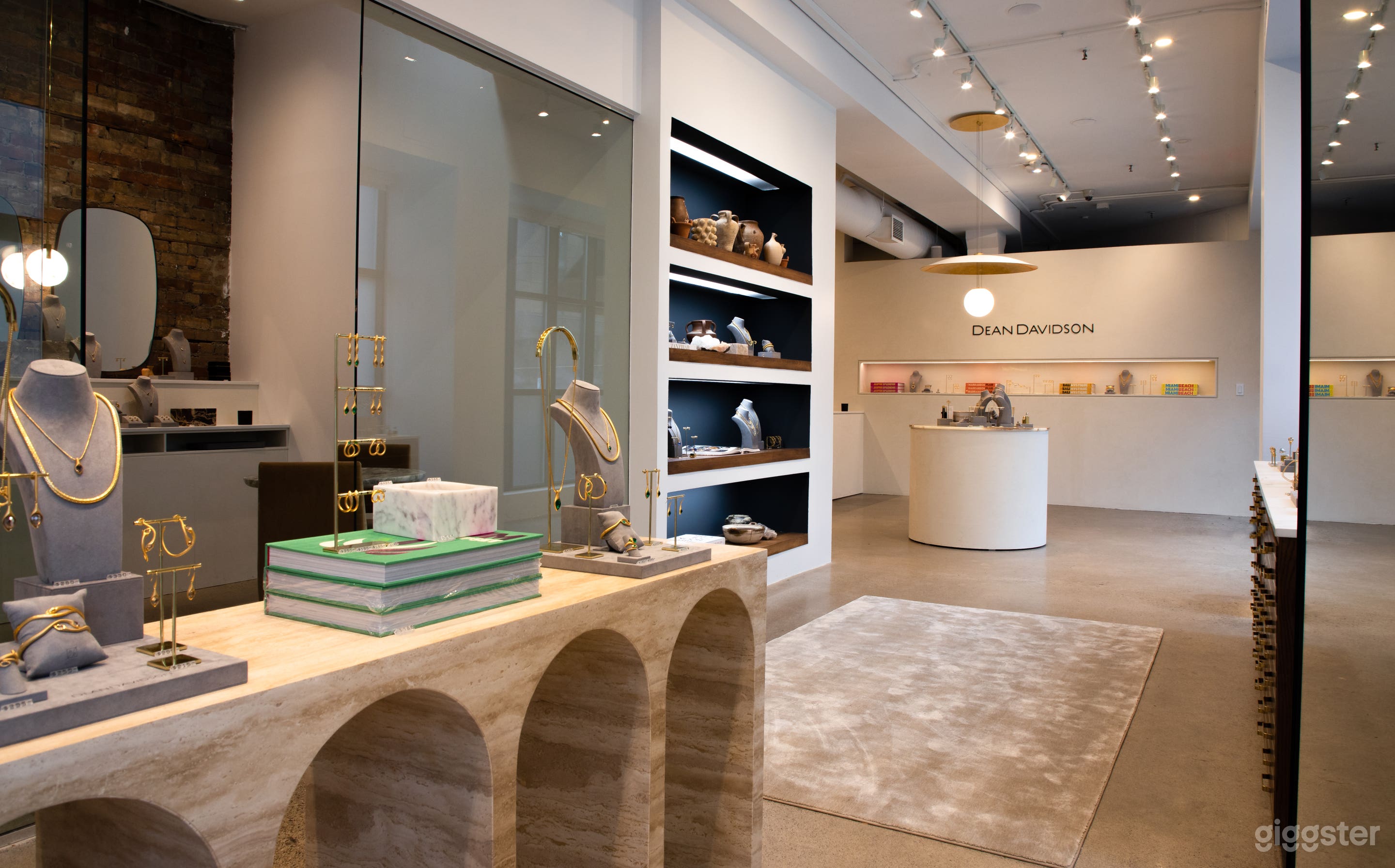 Loft Inspired Luxury Boutique Space Photo 2