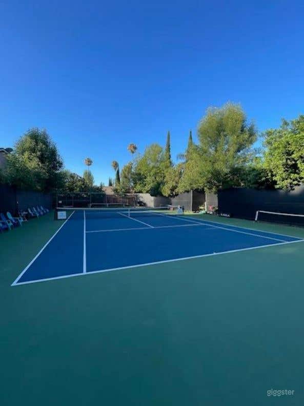Expansive Tennis Court Haven! Amazing Ambiance. Photo 3