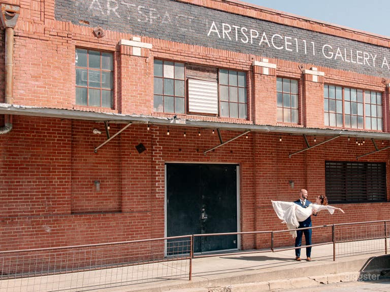  Modern Minimal Art Gallery with Historic Charm  