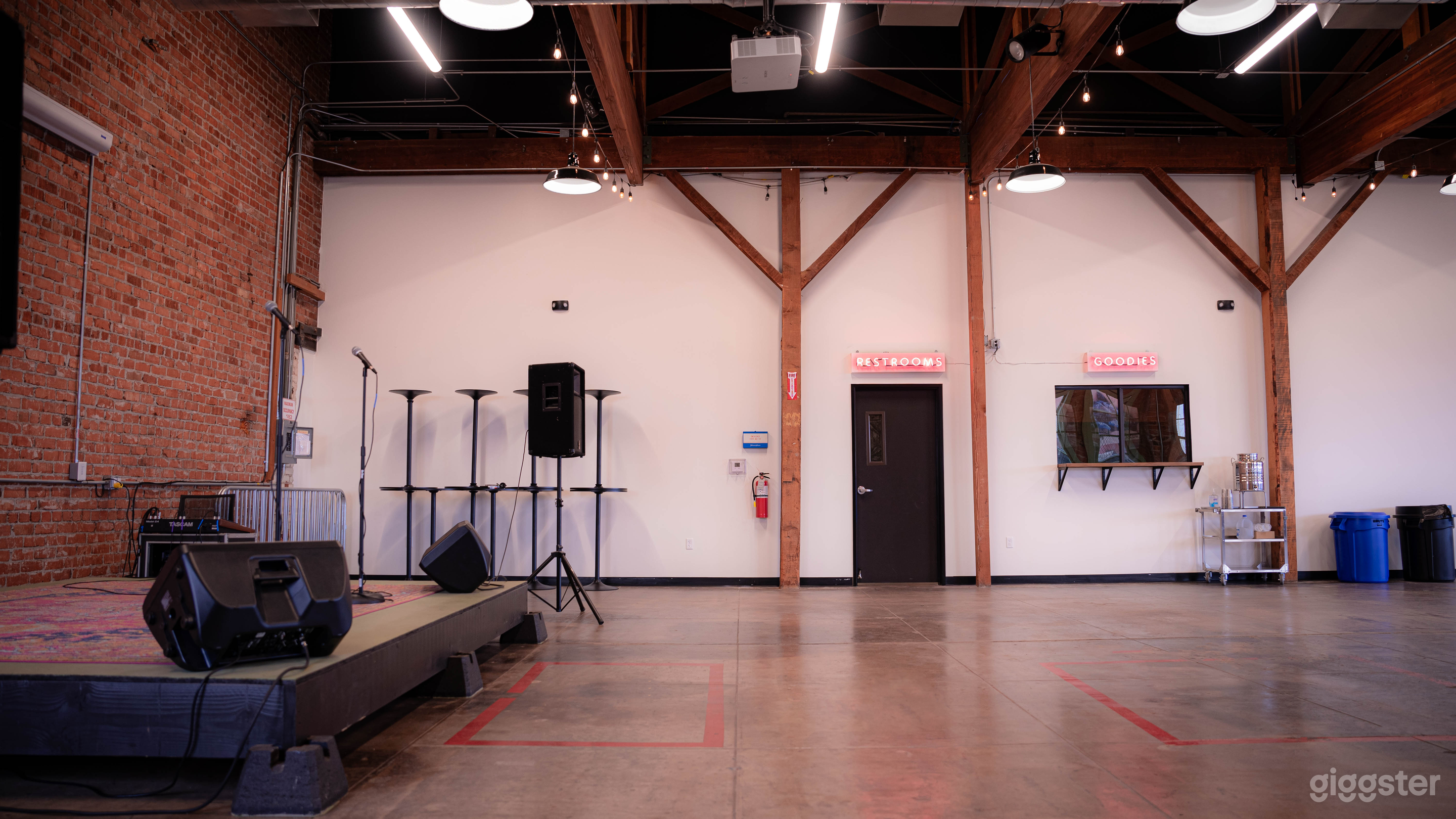 Historic warehouse - photo + videography space Photo 1