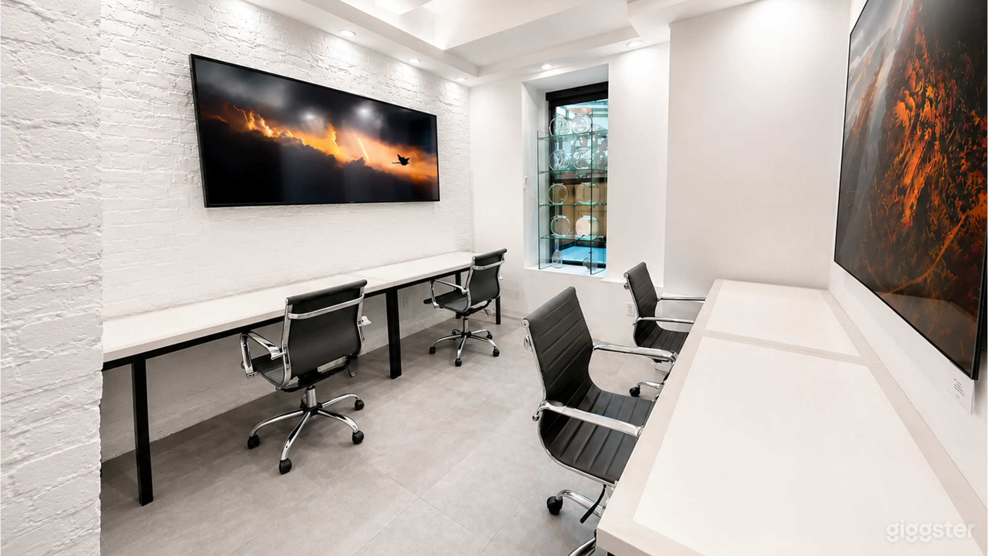 Courtyard Room - A Sound Proof Meeting & Co-working Space Photo 2