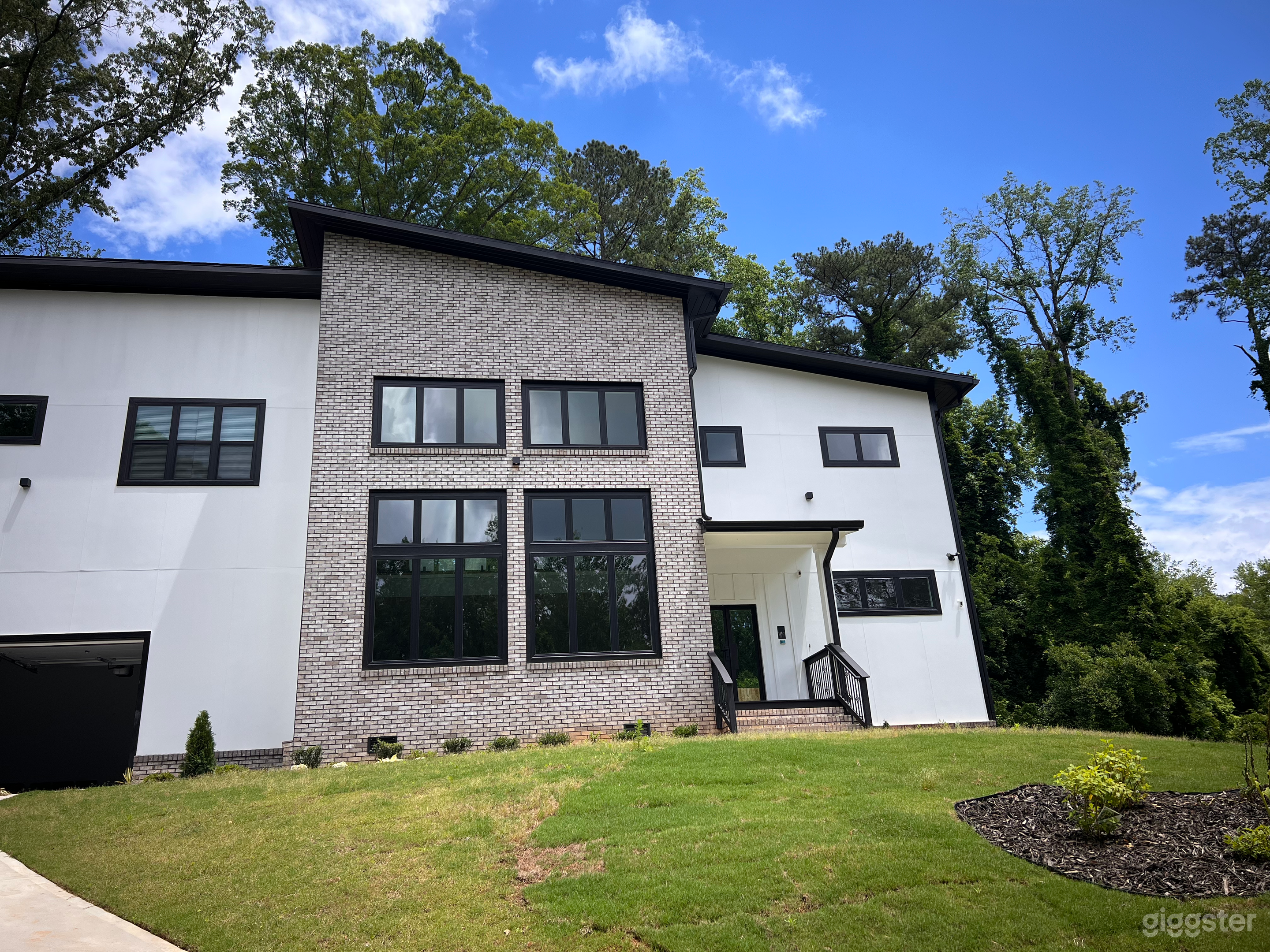 The Oasis ATL: Lights, Camera, Cascade! Photo 1