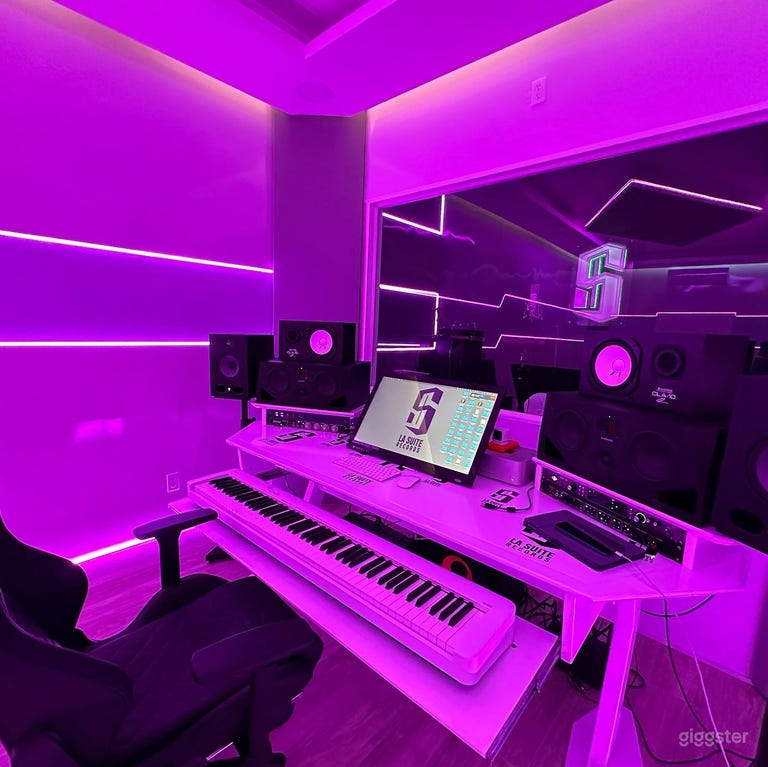  Luxury Recording Studio 