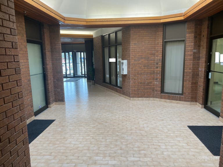  Centre commercial de bureaux pour production 