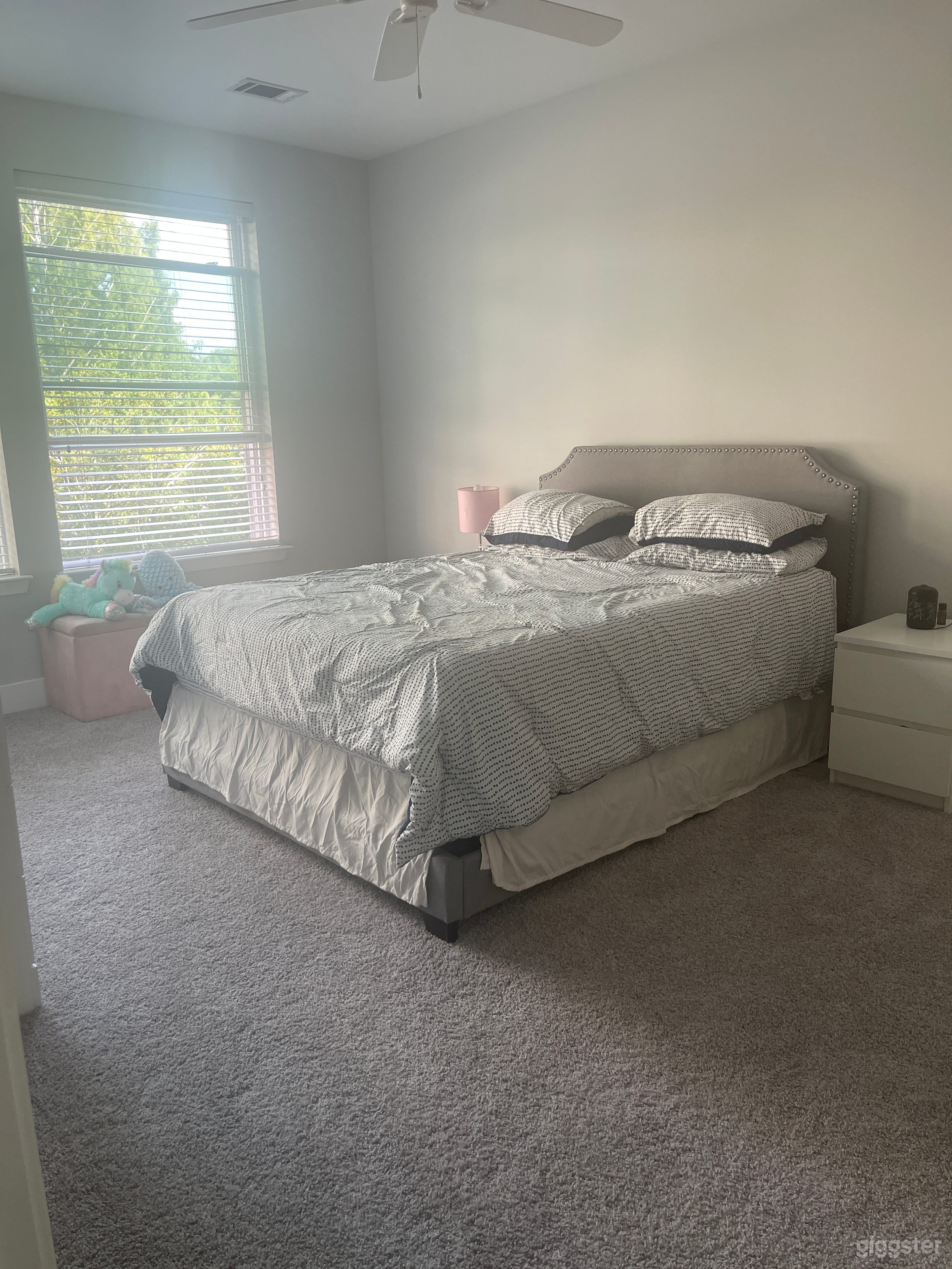 2 bedroom apartment for filming Photo 2