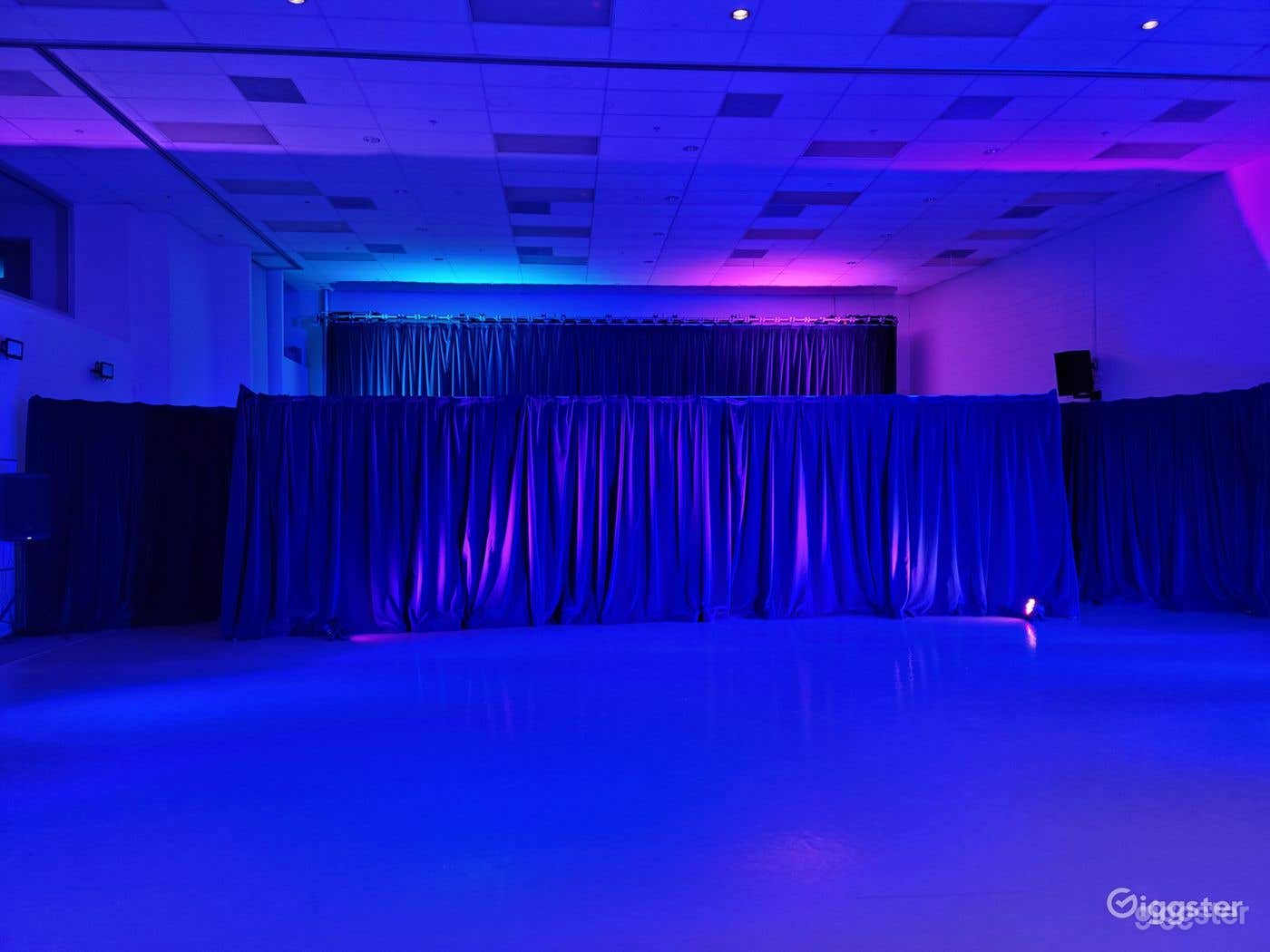 STUDIO STAGE Photo 2