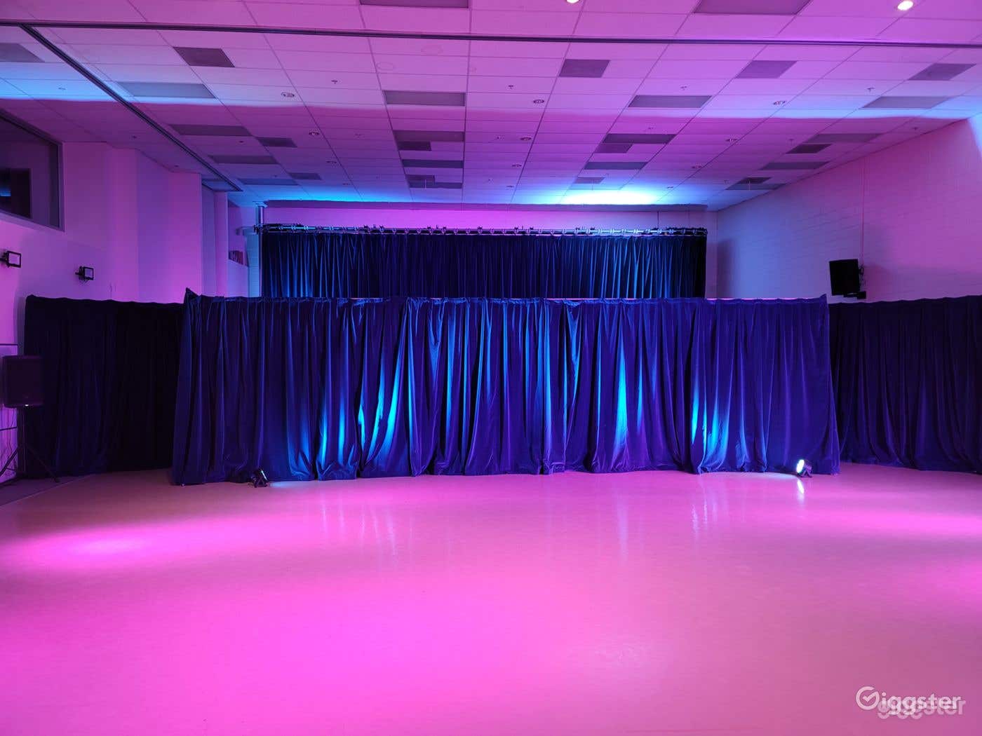 STUDIO STAGE Photo 1