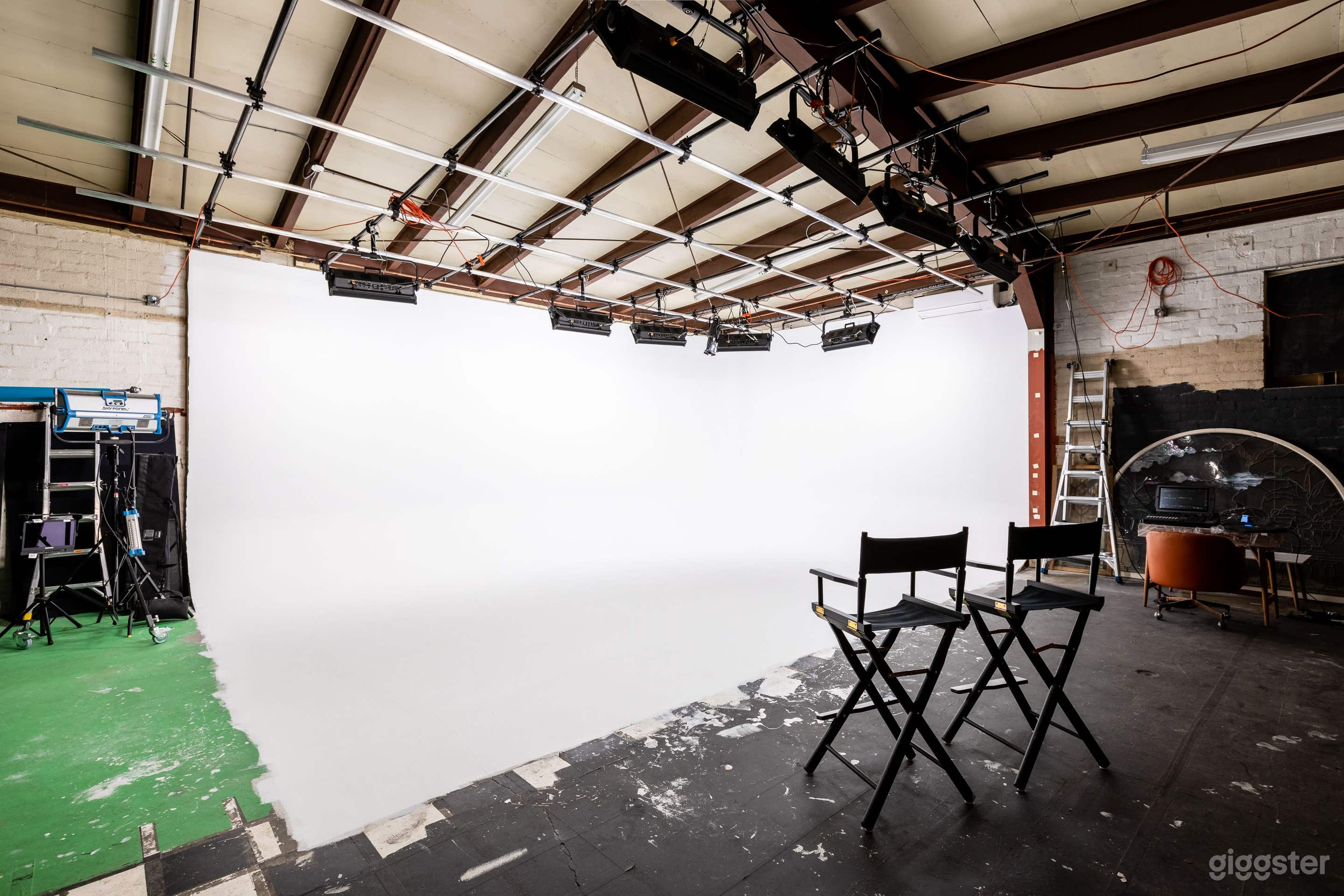 Studio with RGB LED lit Cyclorama Wall! Photo 1