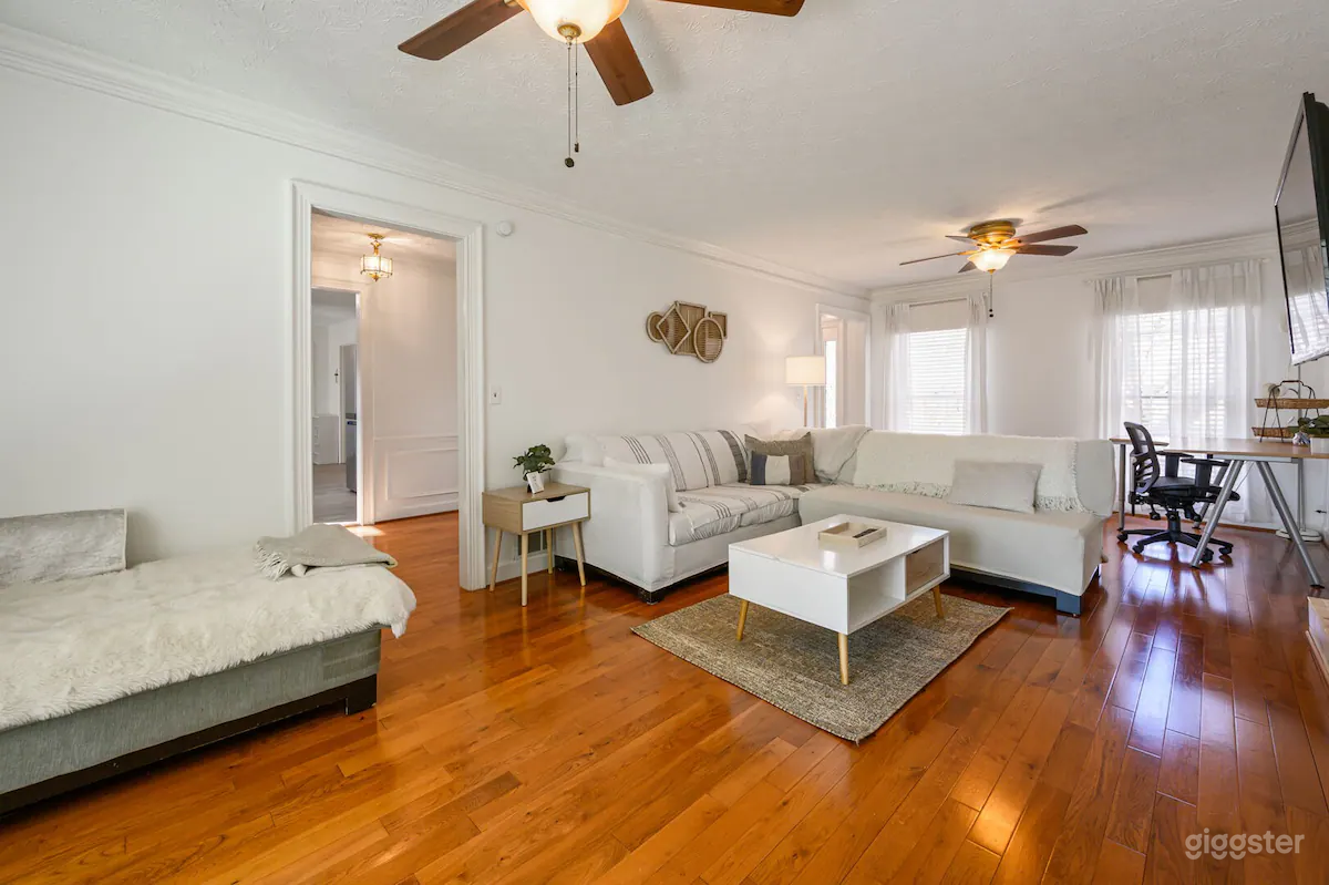 2 Story Home With Sunroom &amp; Cozy Deck Close To KSU Photo 2