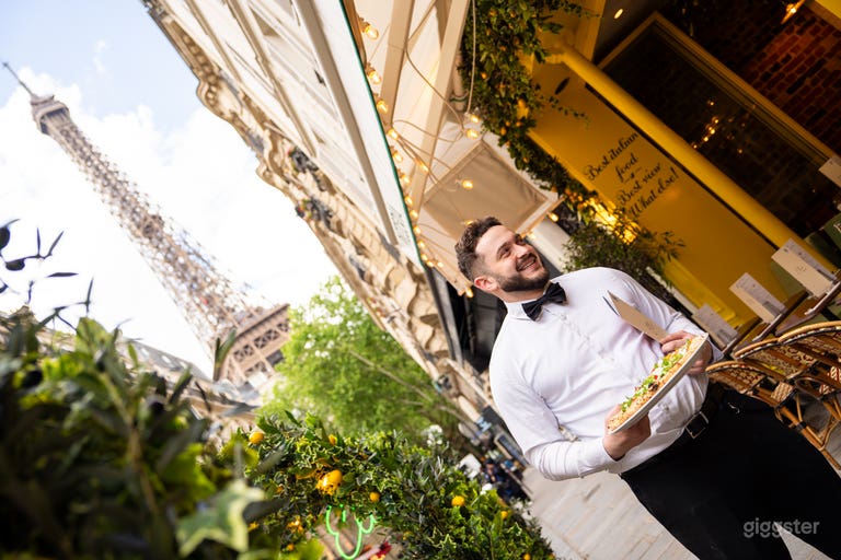  Italienisches Restaurant mit atemberaubendem Blick auf den Eiffelturm 