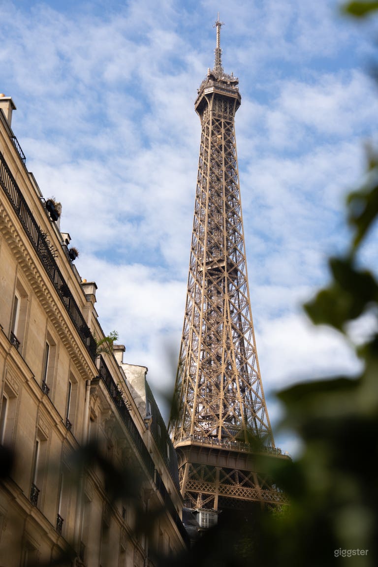  Italienisches Restaurant mit atemberaubendem Blick auf den Eiffelturm 