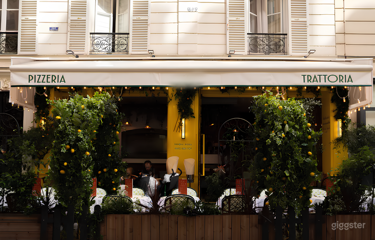  Italienisches Restaurant mit atemberaubendem Blick auf den Eiffelturm 
