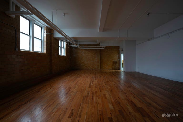  Vintage/Unique Auditorium & Hallway 