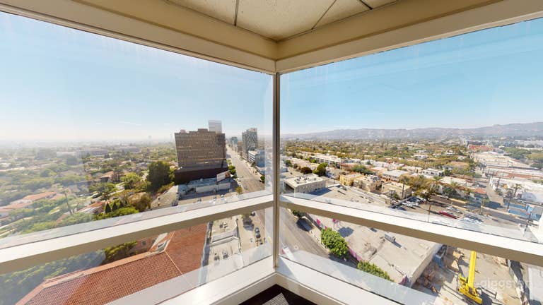  Office Space in West Hollywood (Modern and High) 