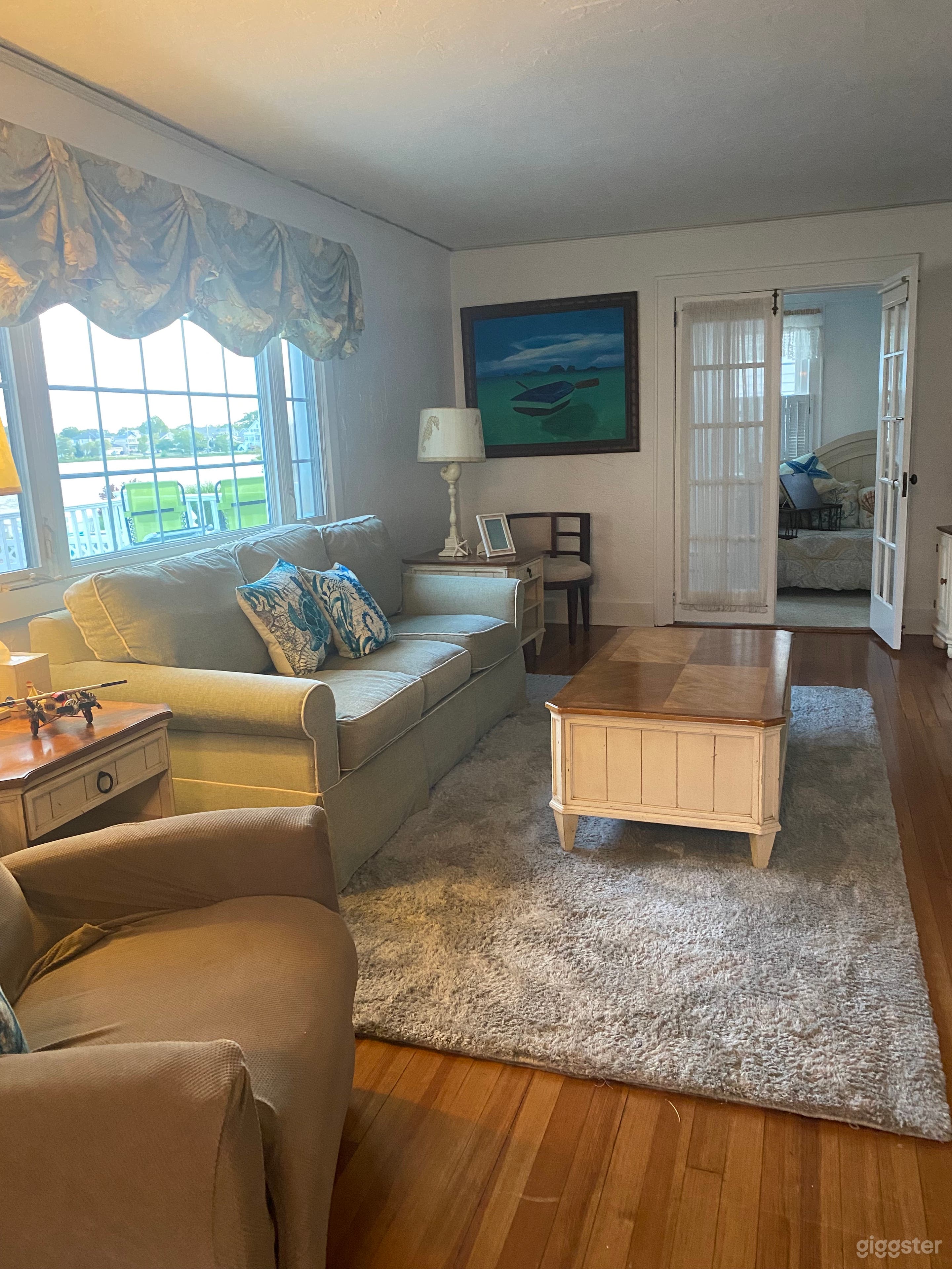 Lakefront house with clubhouse garage near beach! Photo 1