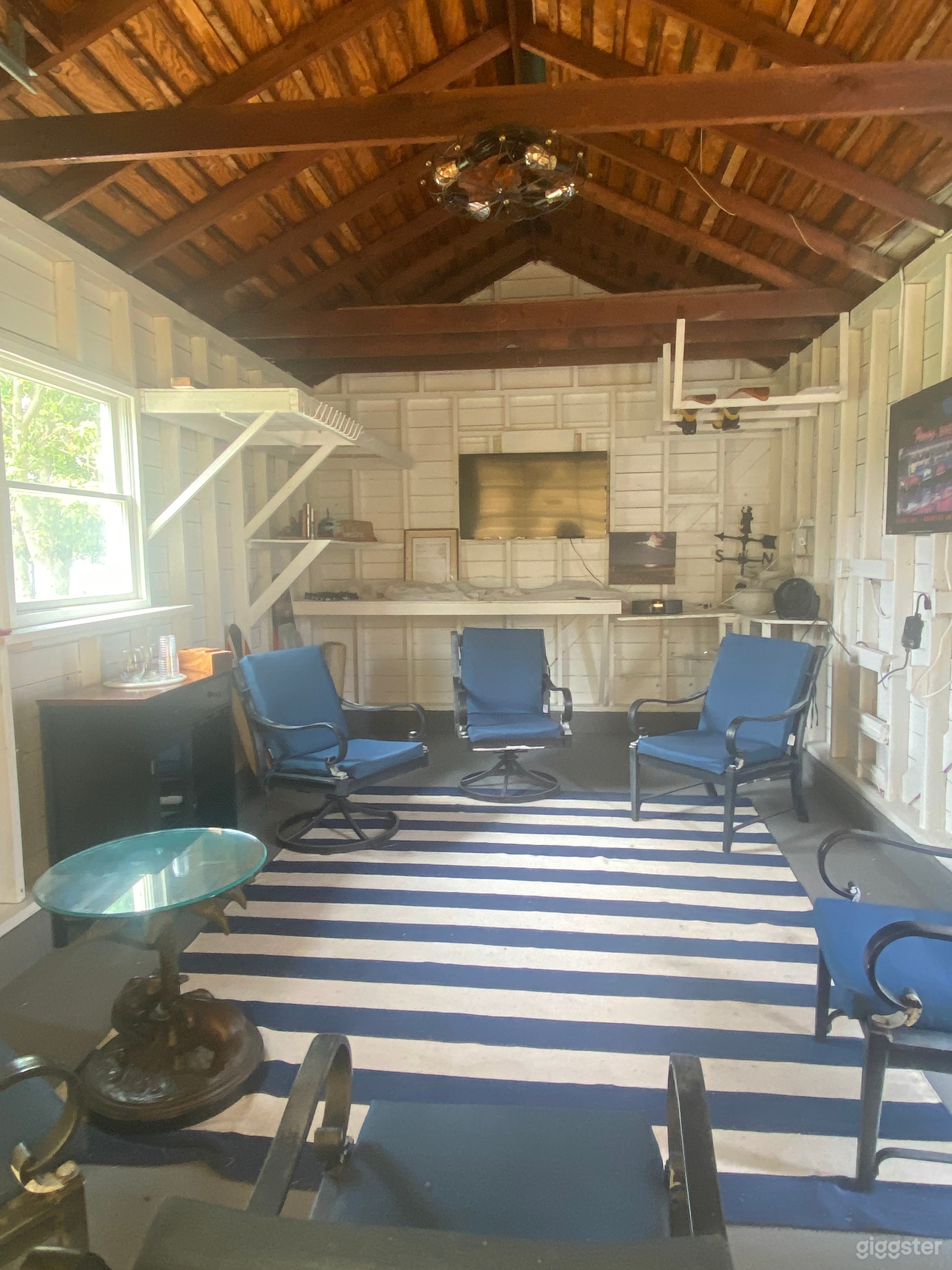 Lakefront house with clubhouse garage near beach! Photo 3