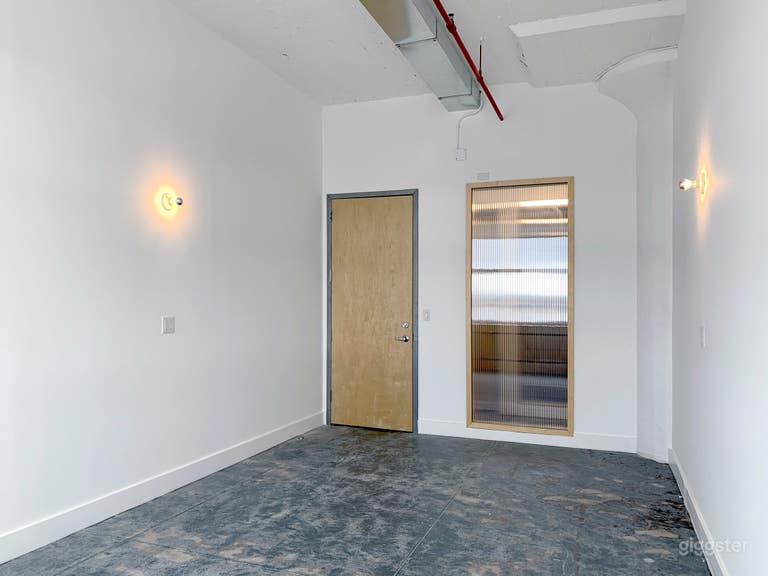  Studio 108 (Office Space) in Long Island 