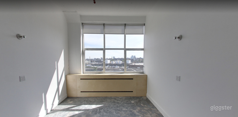  Studio 108 (Office Space) in Long Island 