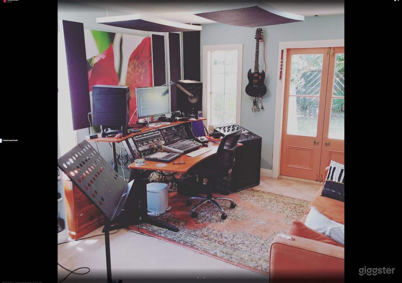 Small boutique recording studio Photo 1