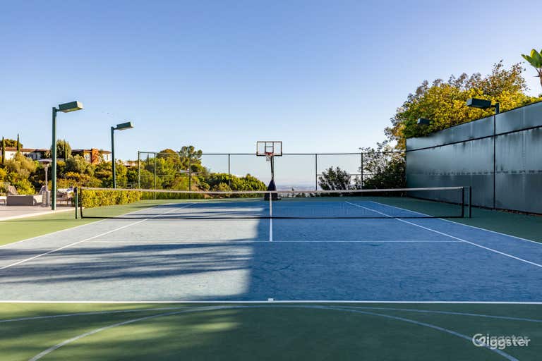  BEVERLY HILLS VILLA - TENNIS/BASKETBALL COURT 