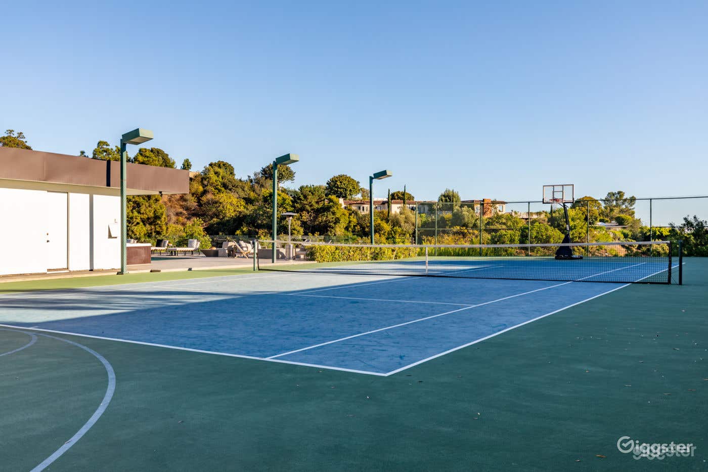 BEVERLY HILLS VILLA - TENNIS/BASKETBALL COURT Photo 3