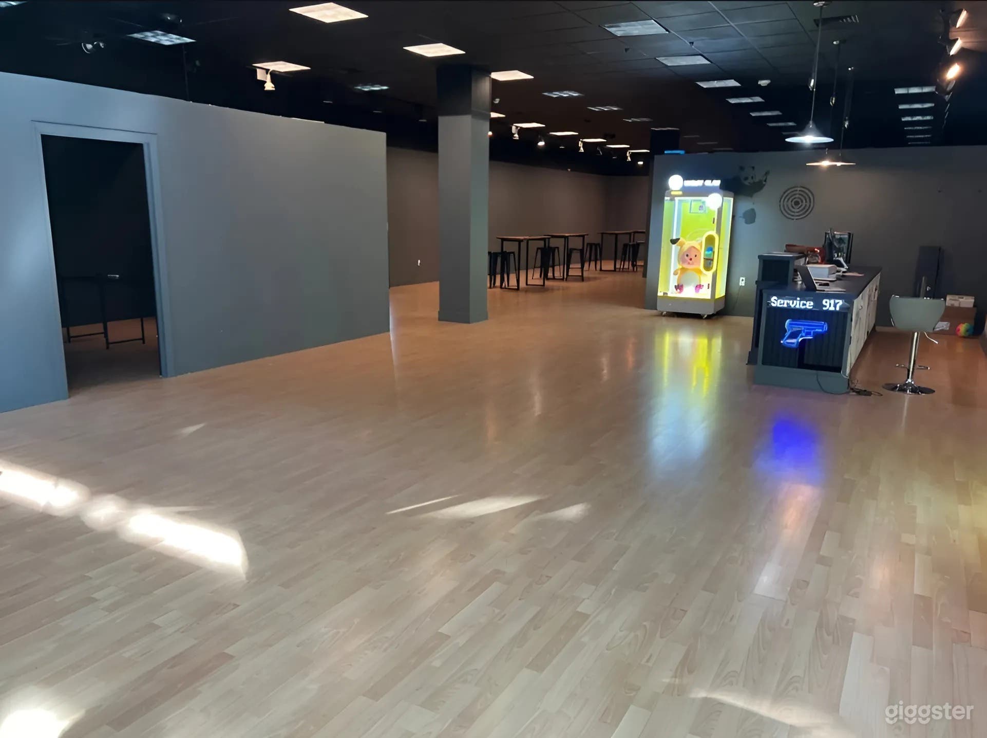 Spacious 3,800 Sq. Ft. Showroom Space for Events &amp; Productions Photo 4