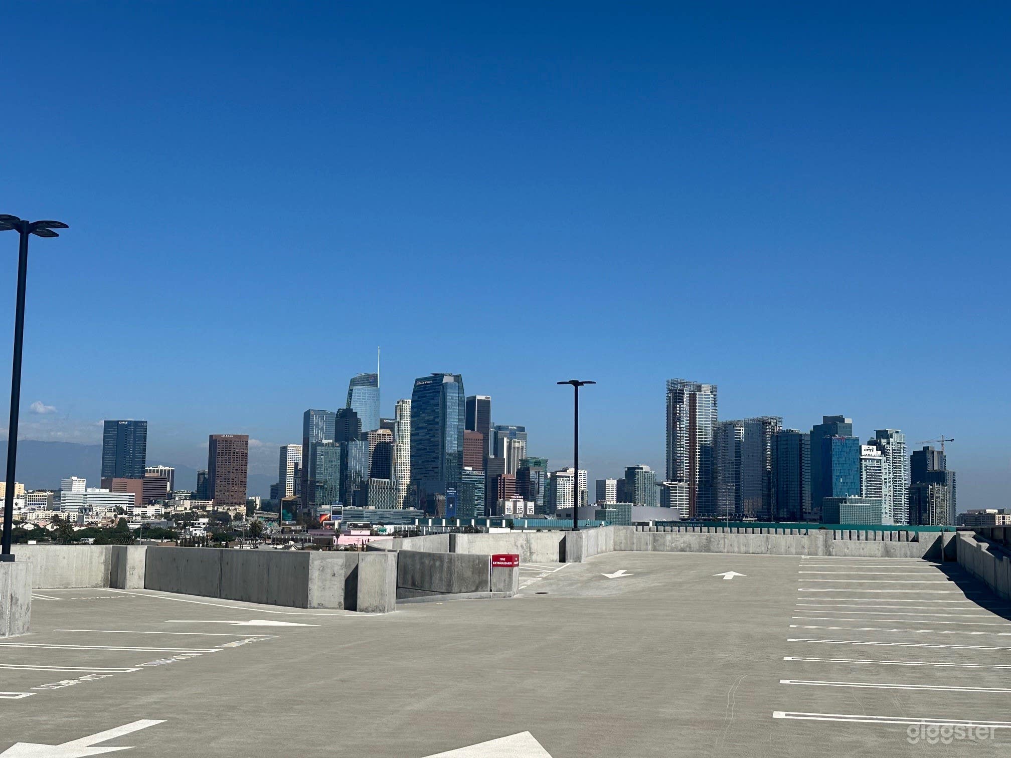 LA Rooftop Parking Structure w/ ENTIRE CITY VIEWS! Photo 1