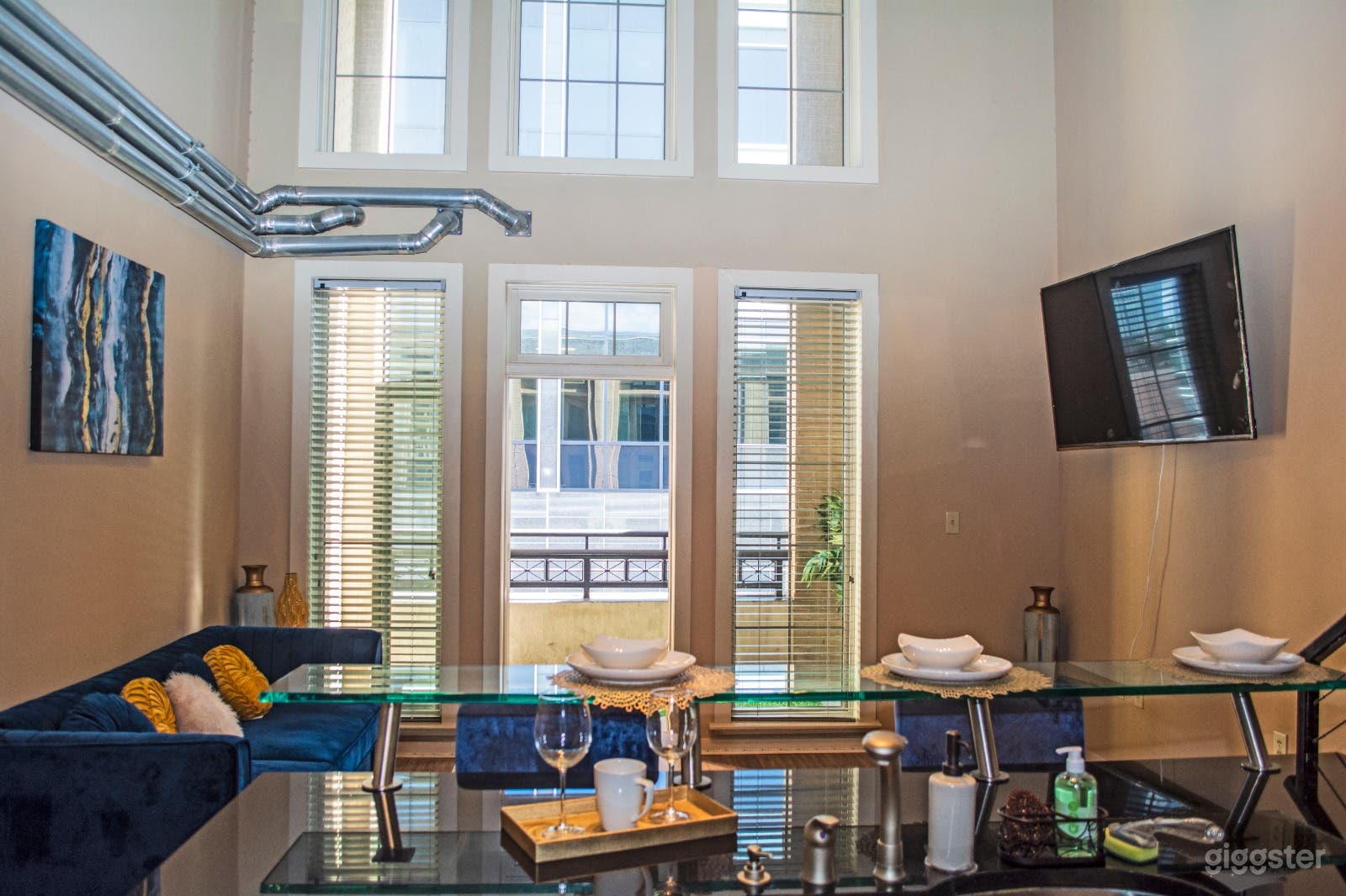 Loft in the city - Amazing for pictures and shoots Photo 3