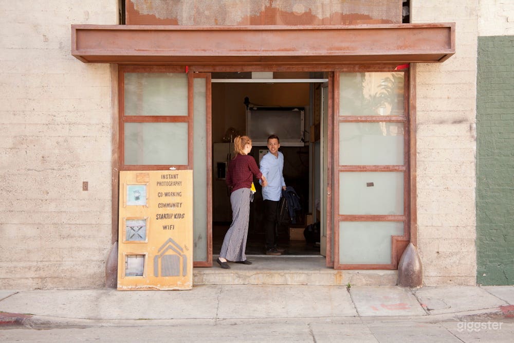 Cool &amp; Crafty Startup Office With Sleeping Pods Photo 3