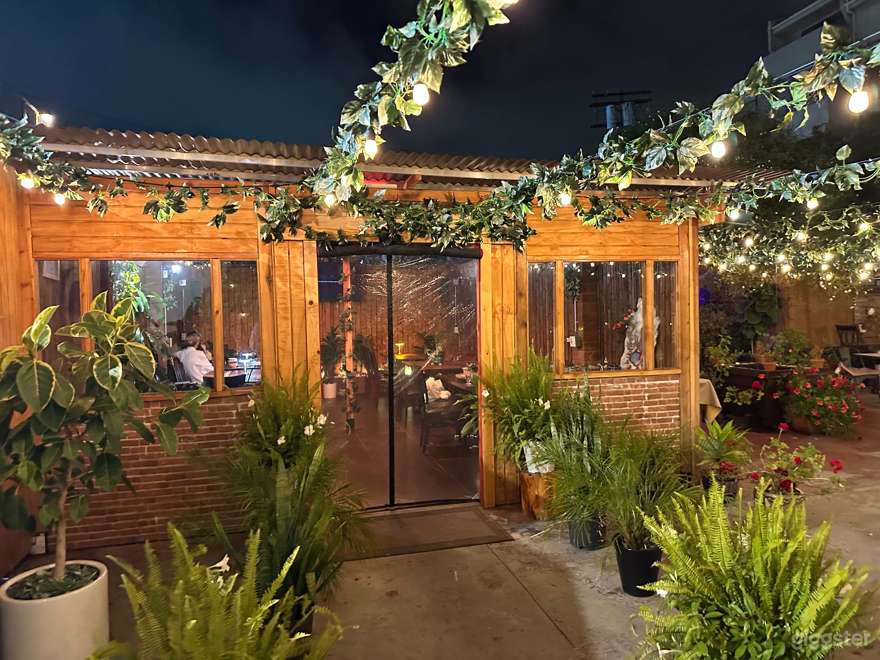 Beautiful Restaurant with Indoor Outdoor Venues Photo 2