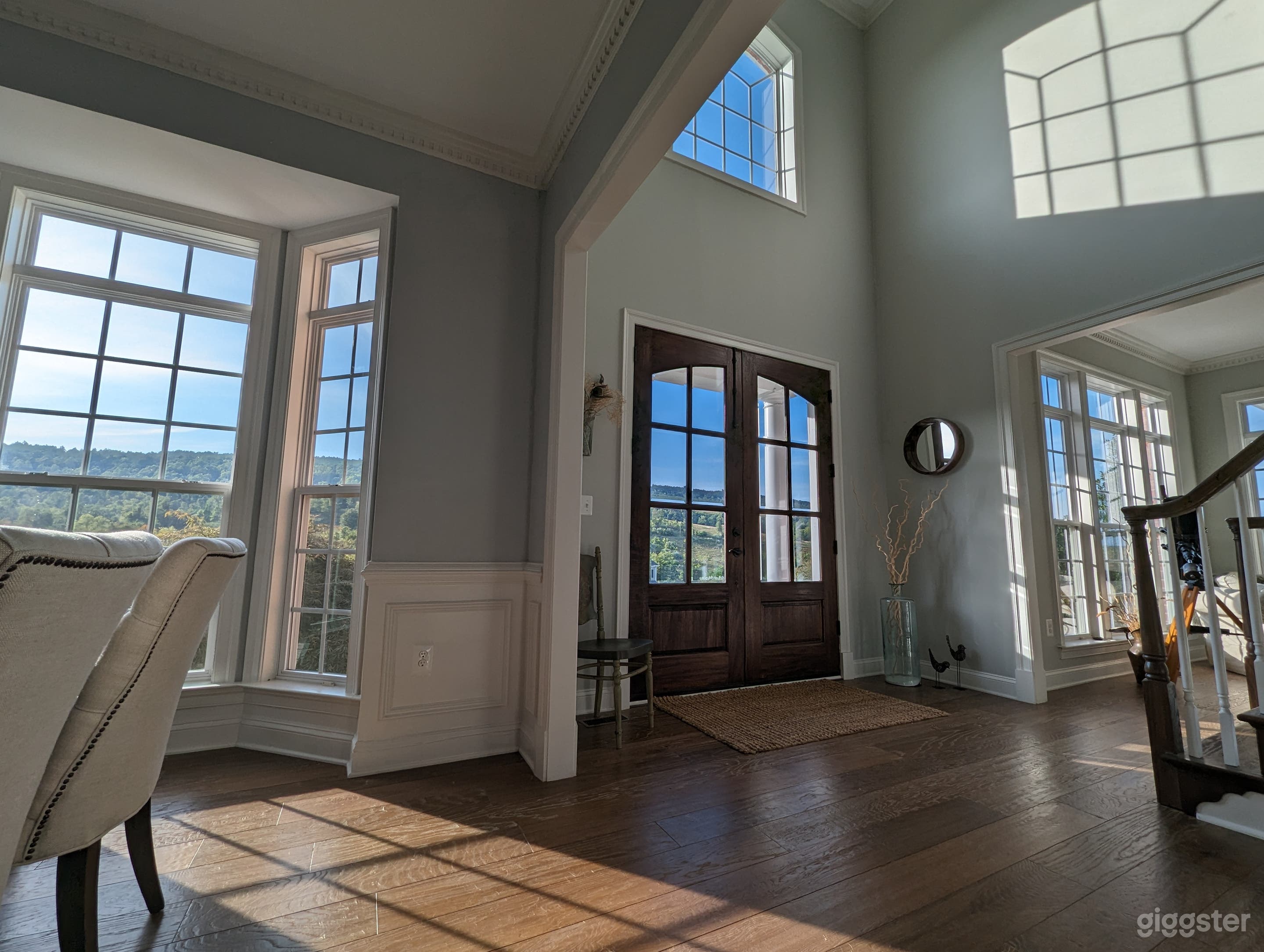 Large gorgeous colonial in Northern Virginia  Photo 4