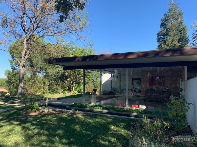  Midcentury Nature Home 