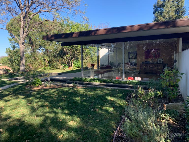  Midcentury Nature Home 