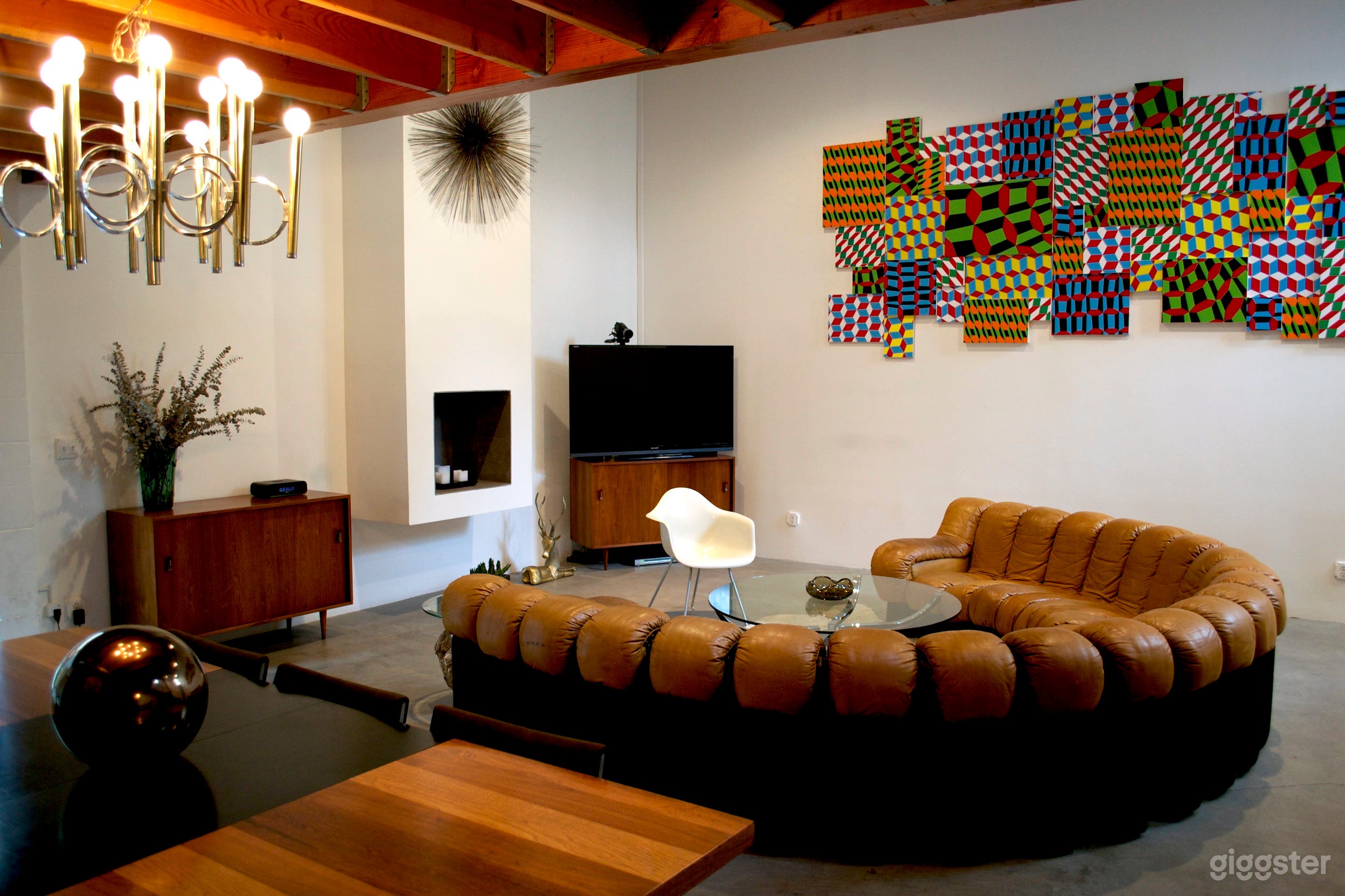 Large Modern Venice Loft Space Photo 3